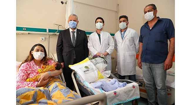 Başkan Pehlivan’dan annelere sürpriz