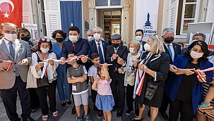 Başkan Soyer Buca’da Işılay Saygın Kütüphanesi’ni açtı