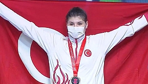 Dilara Uçan'dan altın madalya