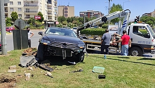 İki otomobilin çarpışması sonucu 1 kişi yaralandı