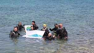 Karaburun’da hayalet ağlar temizlendi