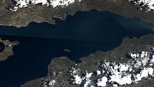 MSB, Van Gölü'nün Göktürk uydusu tarafından çekilen fotoğrafını paylaştı