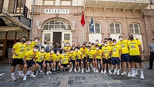Şampiyon Bucaspor 1928'den Başkan Soyer'e teşekkür ziyareti
