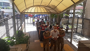 İzmir'de rüşvet operasyonunda 11 şüpheli yakalandı