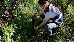 Tarlada çalışan husumetlisini tüfekle yaralayan kişi yakalandı