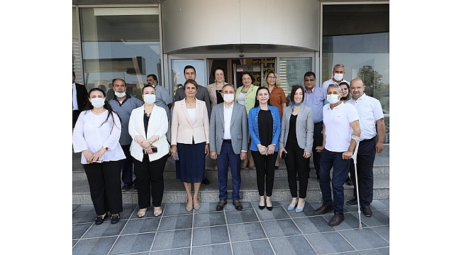 AK Parti İzmir’den, en özel ‘Babalar Günü’ kutlaması