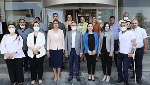 AK Parti İzmir’den, en özel ‘Babalar Günü’ kutlaması
