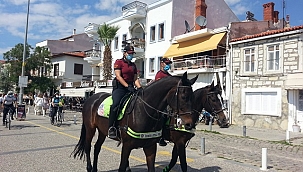 Atlı Polisleri Foçalılar Çok Sevdi