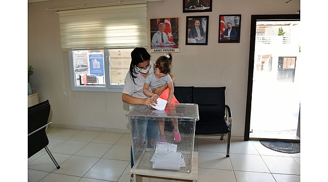 Çiğli’de Vatandaş Sandığa Gidiyor