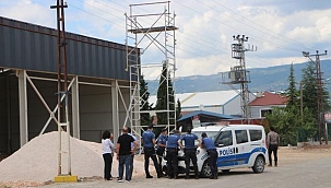 Fabrikada elektrik akımına kapılan 3 işçi yaralandı
