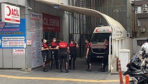 Hastane acil girişinde silahlı kavga: 1 yaralı