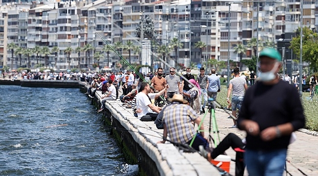 İzmir'de kısıtlamasız ilk cumartesi günü