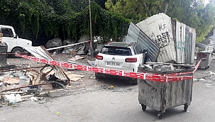 İzmir'de otomobilde silahlı saldırıya uğrayan sürücü yaralandı