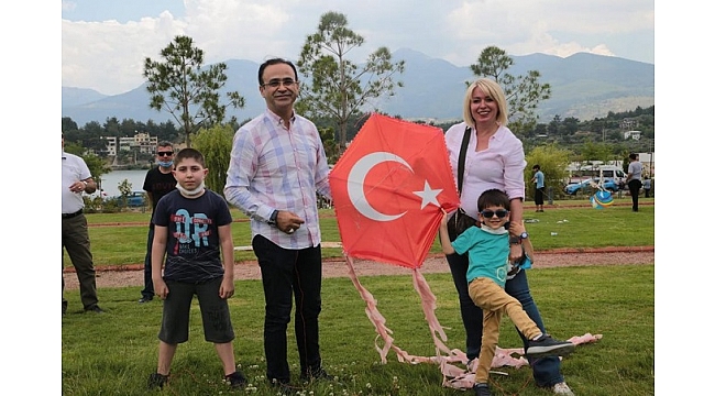 KADEM’den ‘Babalar Günü Uçurtma Şenliği’