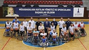 Kalpler kupa için çarpıyor