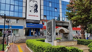Menderes Belediyesi hukuk işleri müdürü serbest bırakıldı