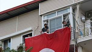 Şehit olan askerin İzmir'deki ailesine acı haber verildi