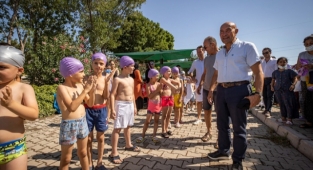 2 ayda 3 bin çocuğumuz yüzme öğrenecek