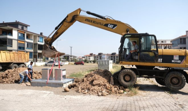 Ayvalık’ta Konteynerler Yeraltına Alınıyor