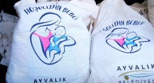 Ayvalıklı Bebeklere Hoş Geldin Armağanı