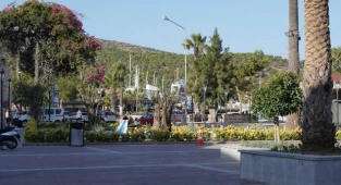 Çeşme yeni meydanına kavuştu!