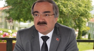 Eski Sakarya Valisi Hüseyin Avni Coş hayatını kaybetti