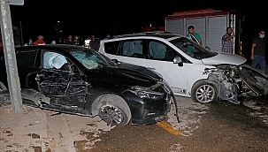Fethiye'de iki otomobil çarpıştı: 3 yaralı