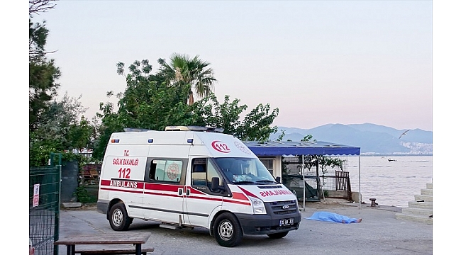 İzmir'de denizde erkek cesedi bulundu