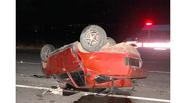 İzmir'de trafik kazası: 11 yaralı
