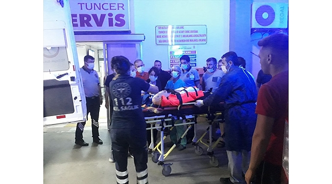Kamyonet ile motosiklet çarpıştı: 1 ölü, 1 yaralı