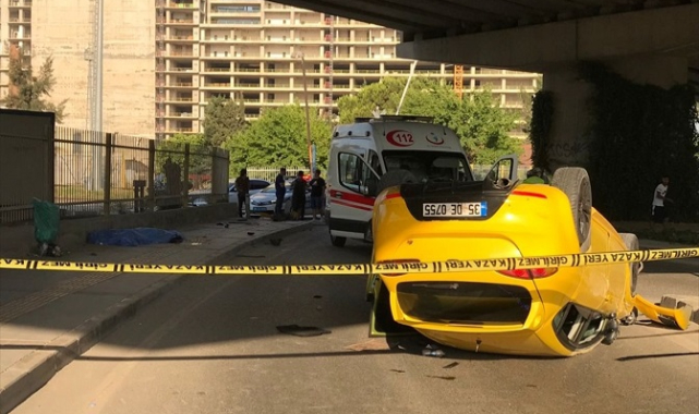 Takla atan otomobilin çarptığı kaldırımda yürüyen yaya öldü