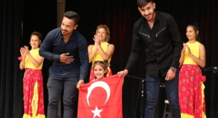 Türkiye’nin ilk ‘Roman Gençlik Çalıştayı’ Karşıyaka’da!