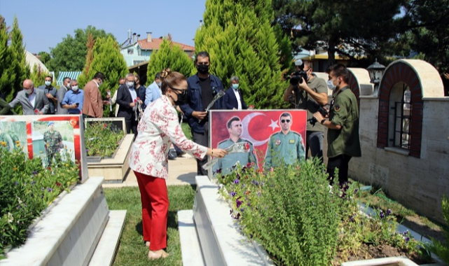 Uşak'ta Kurban Bayramı arifesinde şehitlik ziyareti yapıldı