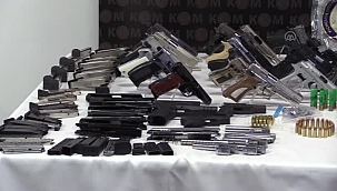 Yasa dışı silah ticareti operasyonunda yakalanan 15 şüpheli tutuklandı
