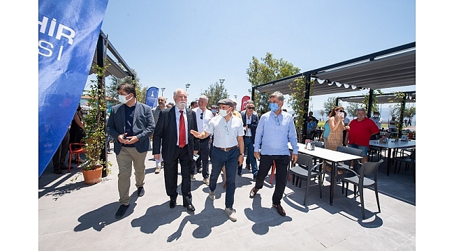 Yasemin Kafe yeniden İzmirlilerin hizmetinde