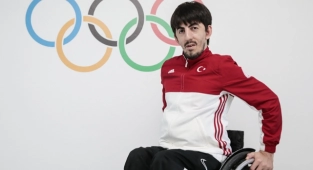 Abdullah Öztürk altın madalya kazandı
