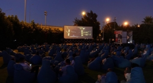 Açık havada sinema keyfi devam ediyor