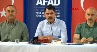 Bakanlardan Antalya'da yangınlara ilişkin açıklamalar