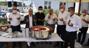 Başkan Kayda Personeline Aşure İkram Etti