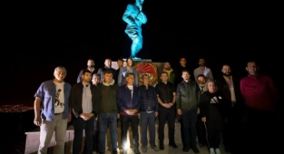 Başkan Tugay Zafer Yürüyüşü’ne katıldı