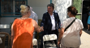 Bornovalı kadınlardan aşure buluşması