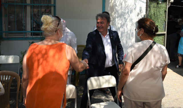 Bornovalı kadınlardan aşure buluşması