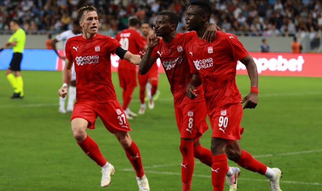 Demir Grup Sivasspor'dan zaferle dönüyor