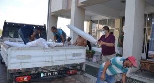 Demirci ilçesinden, orman yangını mağdurlarına halı gönderildi