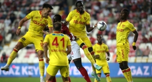 Göztepe,Sivaspor deplasmanından 1 puanla dönüyor