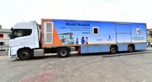İzmir Büyükşehir'in mobil mutfağı Muğla'da