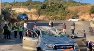 İzmir'de pikap bahçe duvarına çarptı: 1 ölü, 2 yaralı