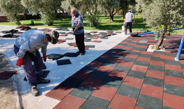 Kemalpaşa Belediyesi Parkları Yeniliyor