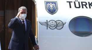 Milli Savunma Bakanı Akar, Pakistan' da