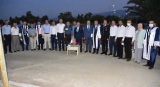 Salihli İktisadi ve İdari Bilimler Fakültesi İlk Mezunları Verdi